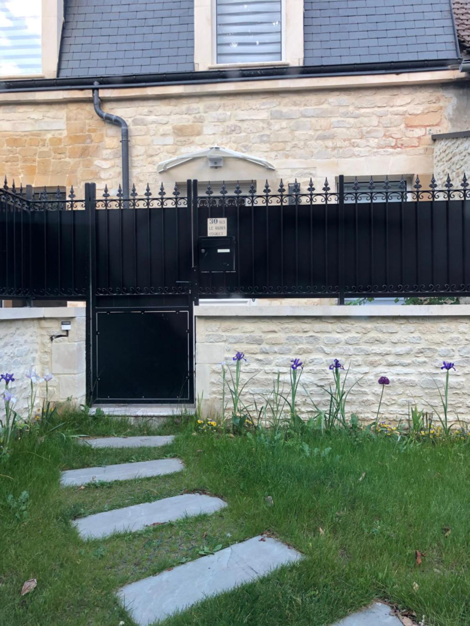 Ogma, Studio Coquet Au Calme Caen Exterior foto